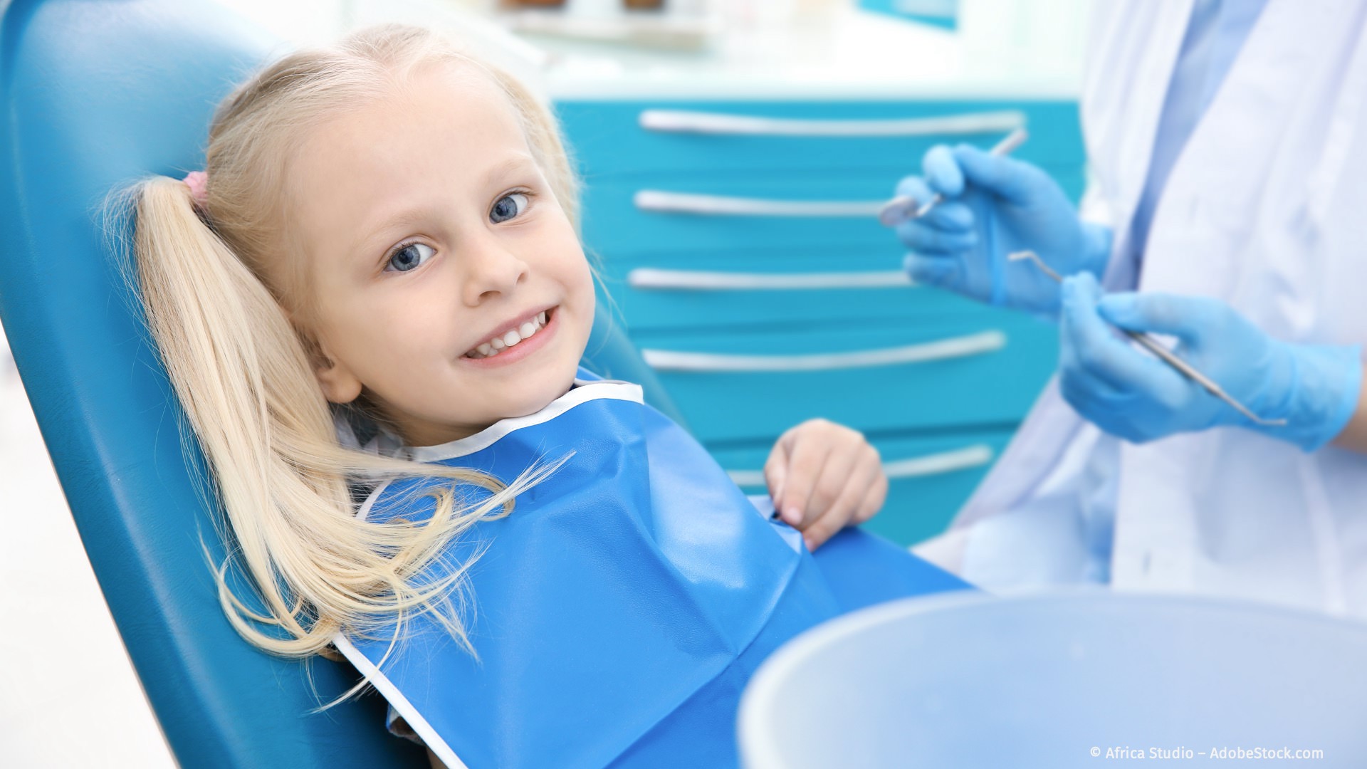 Schonende und sanfte Behandlung von Kindern beim Zahnarzt